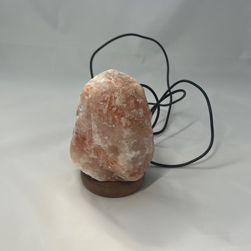 Light up salt lamp